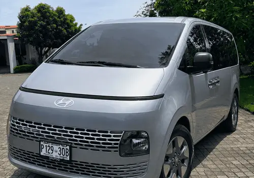 Hyundai H-1